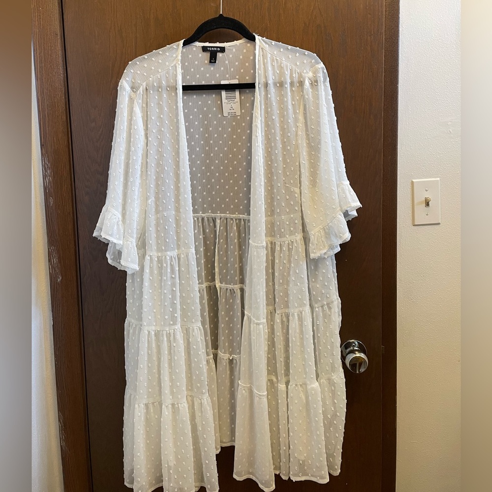 NWT Torrid White Swiss dot kimono top